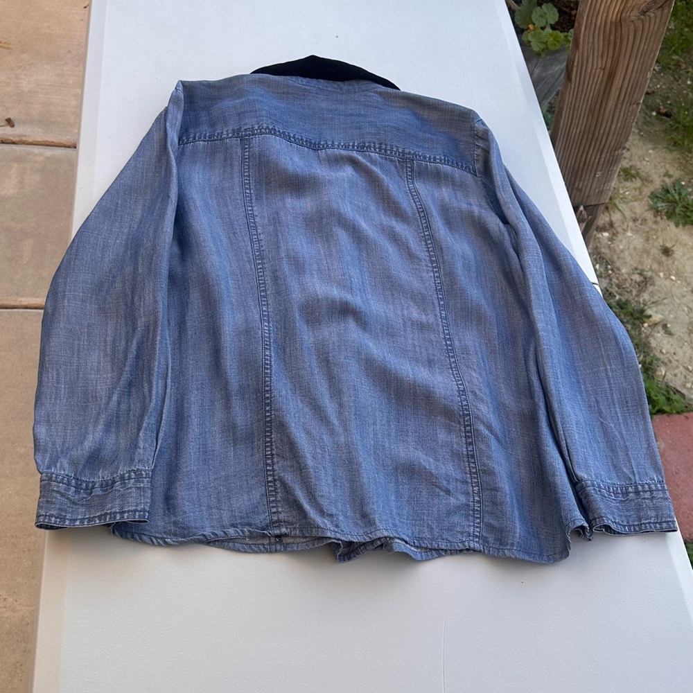 Soft Surroundings Denim Button Down With Embroide… - image 4